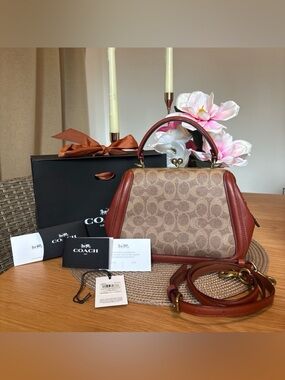 Coach 1941 Kisslock Frame Crossbody Bag 23 Signature Canvas B4/ Tan Rust 72684